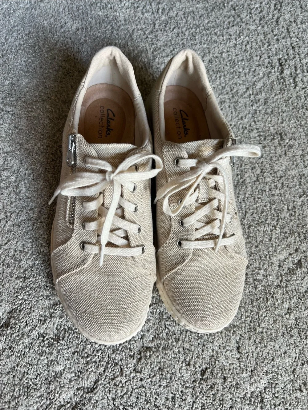 Clarks Caroline Echo Size 10 Sneakers Cream Beige Natural Metallic Shimmer Zip